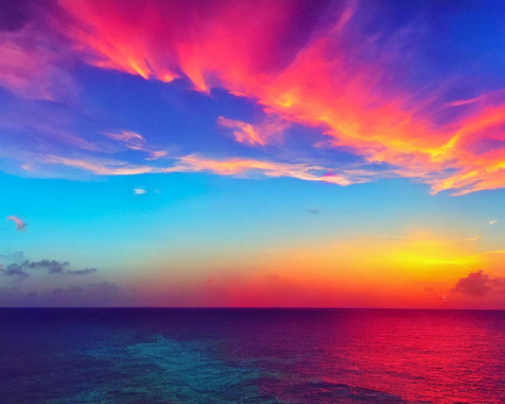 Colorful Sunset Reflecting on Ocean Surface