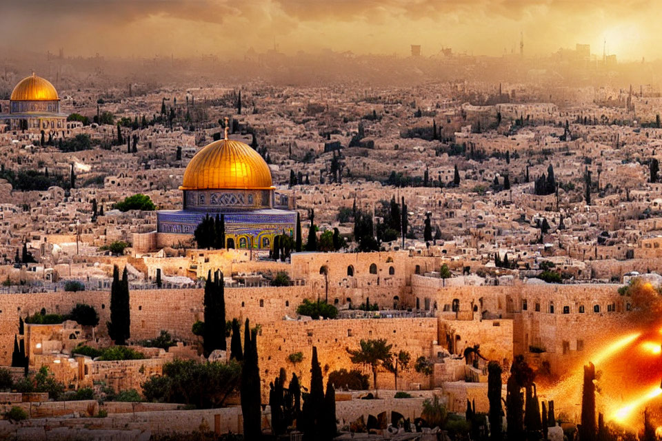 Panoramic view: Jerusalem at dusk with Dome of the Rock & ancient city walls