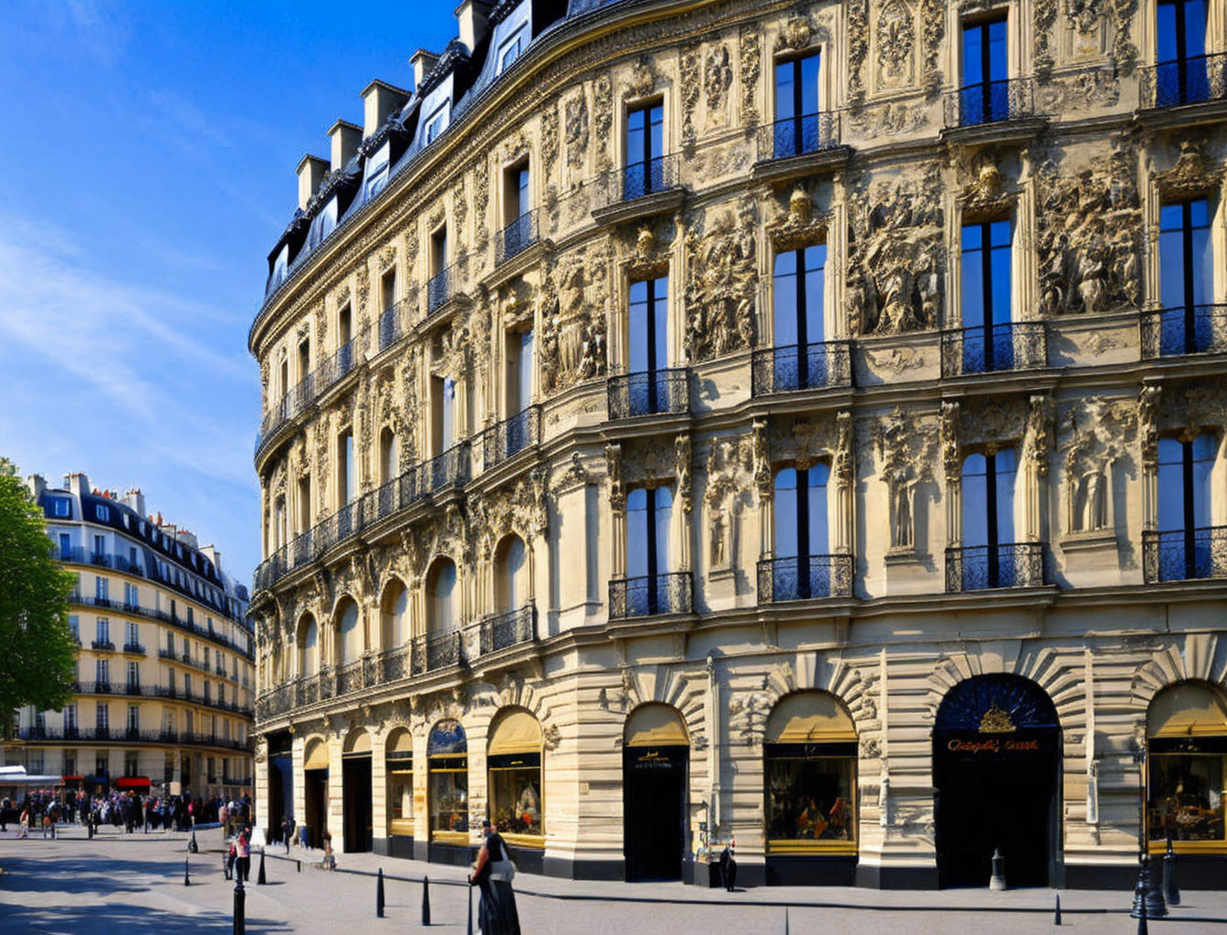 Ornate Haussmann-style Building in Paris with Detailed Facades