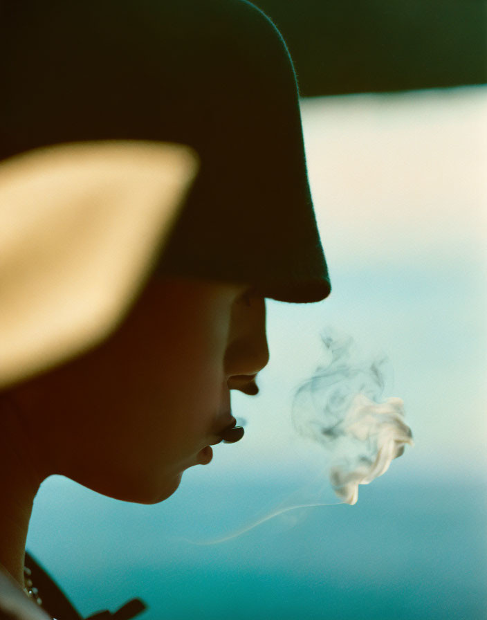 The smoking woman 